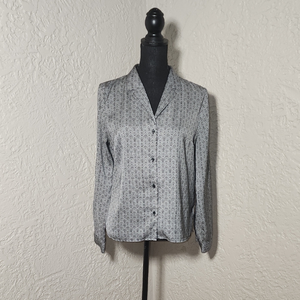 Banana Republic Gray Patterned Button-Down Shirt